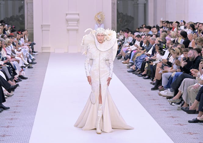 bestof topix paris fashion adult female person woman lady bride wedding gown crowd shoe